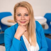 <b>Mgr. Hana Kaniová</b><br>členka AIK