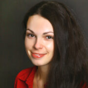 <b>PhDr. Petra Klapuchová, Ph.D.</b><br>členka AIK