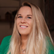 <b>Klára Růčková</b><br>členka AIK